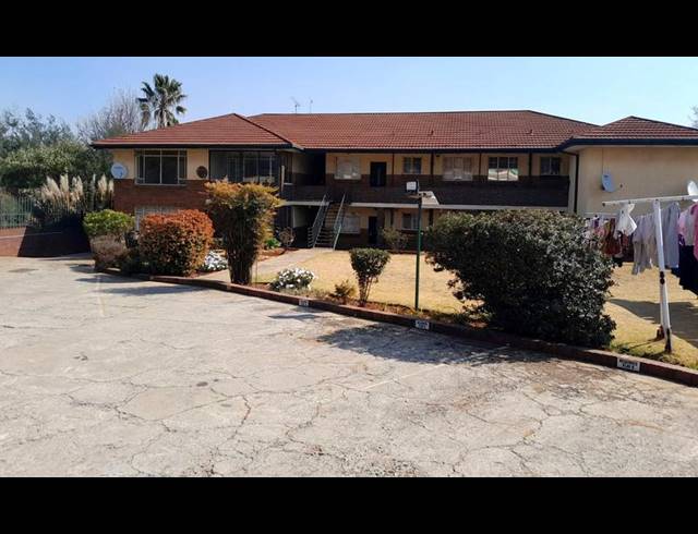 2 BEDROOM APARTMENT FOR SALE IN FLORIDA